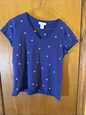 Cynthia Rowley Navy V‑Neck Tee with White Star Print